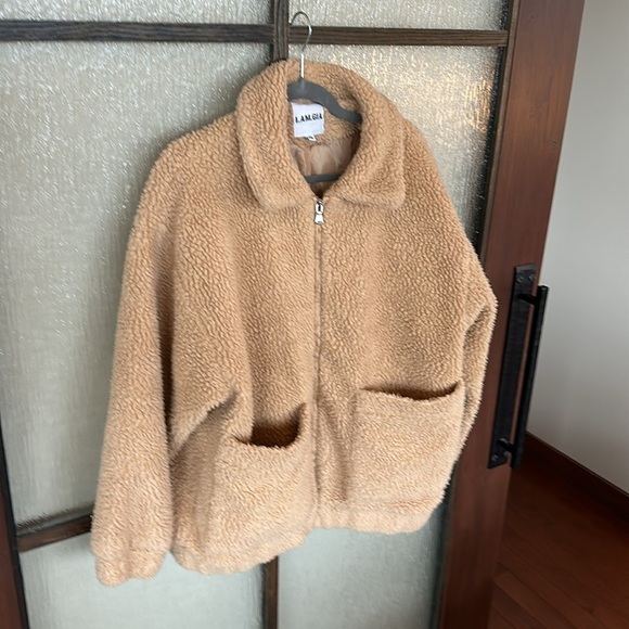 I am GIA Pixie Coat in Caramel - Size oversized Xs -small - Picture 5 of 8